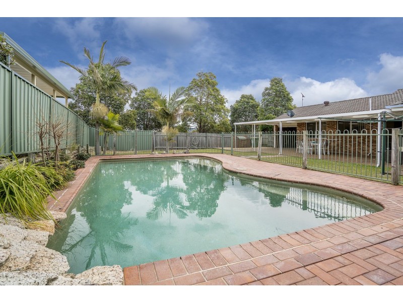 9 Jonquil Close, Bateau Bay NSW 2261
