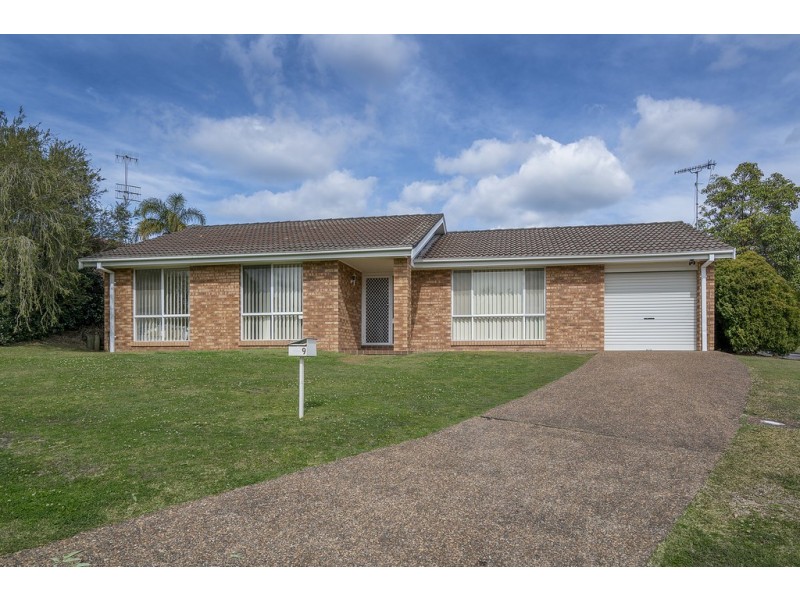 9 Jonquil Close, Bateau Bay NSW 2261