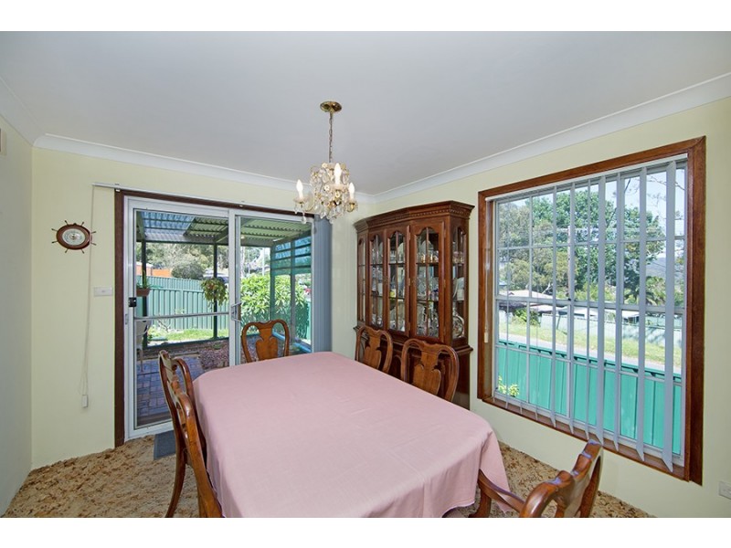 14 Talara Avenue, Bateau Bay NSW 2261