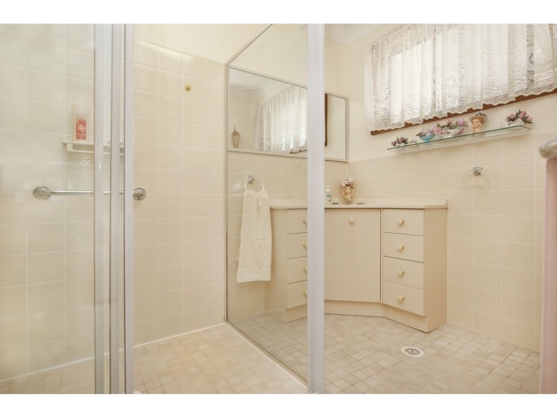 12 Promenade Avenue, Bateau Bay NSW 2261