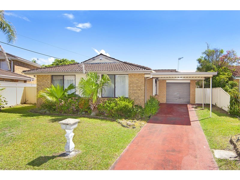 7 Adrian Close, Bateau Bay NSW 2261