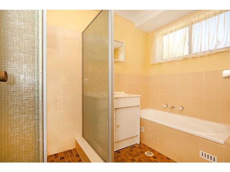 7 Adrian Close, Bateau Bay NSW 2261