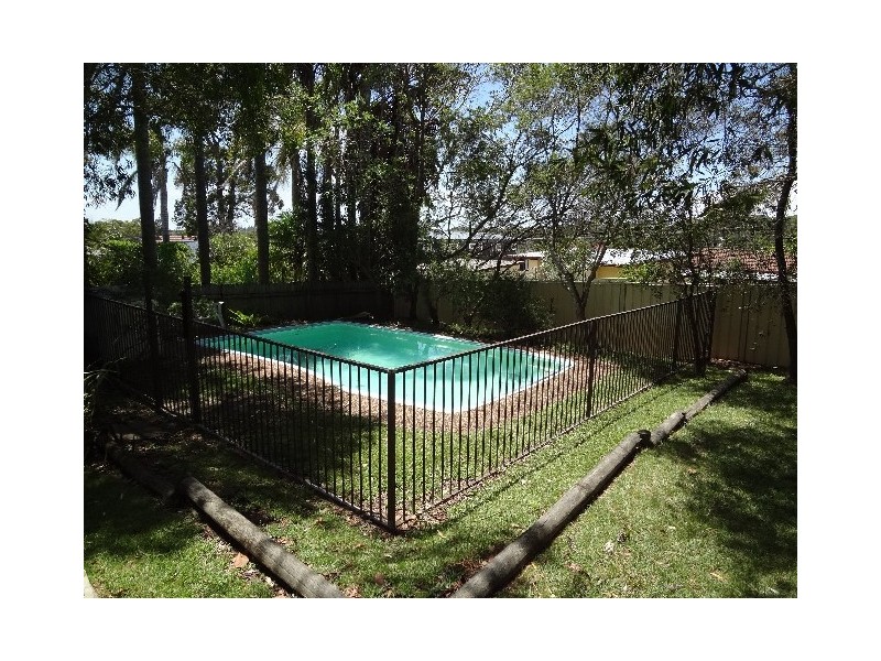 42 Germaine Avenue, Bateau Bay NSW 2261