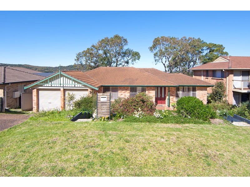 27 Morley Avenue, Bateau Bay NSW 2261