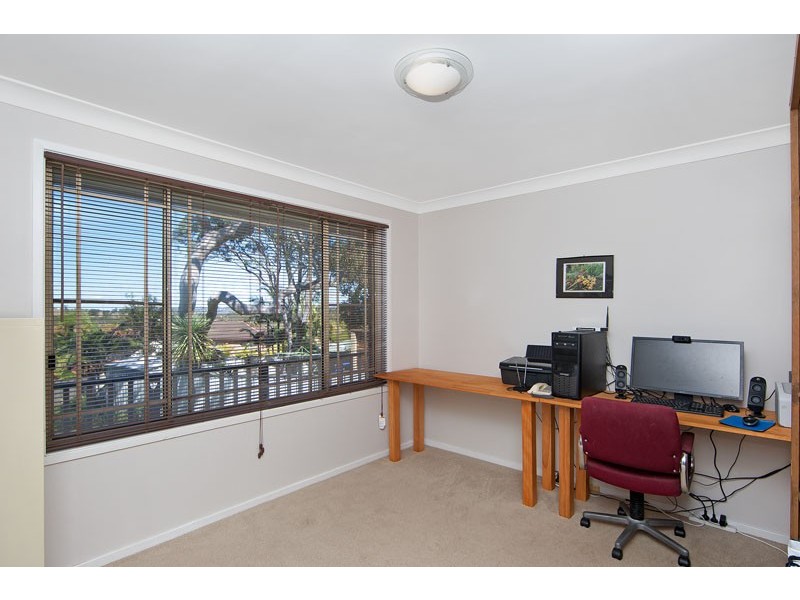 27 Morley Avenue, Bateau Bay NSW 2261