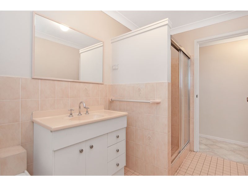 27 Morley Avenue, Bateau Bay NSW 2261