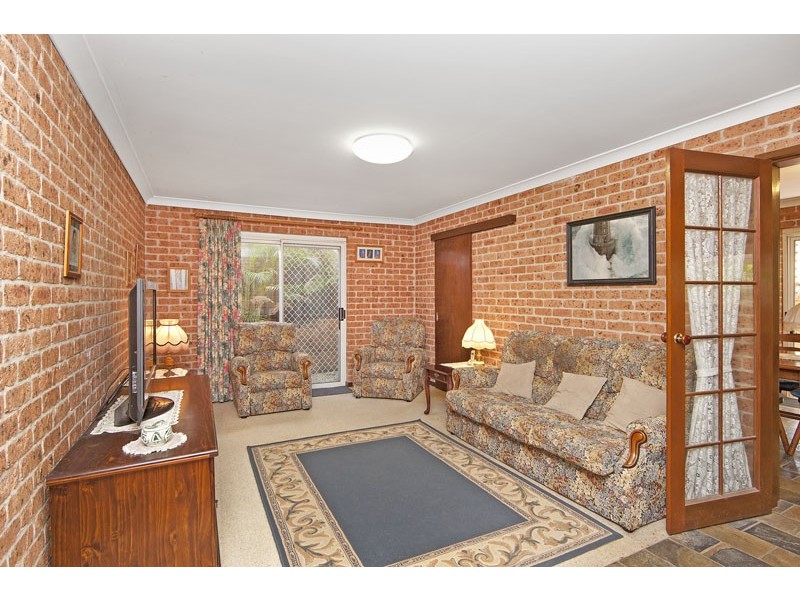 40 Valley View Road, Bateau Bay NSW 2261