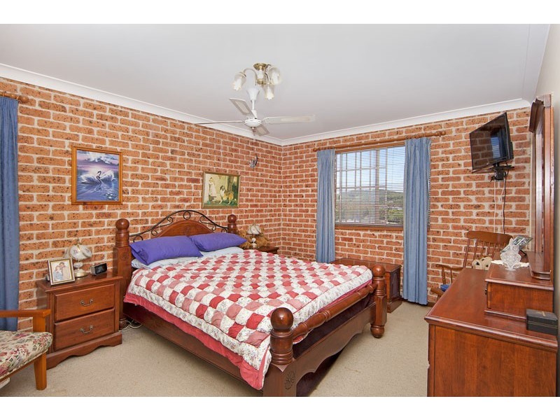 40 Valley View Road, Bateau Bay NSW 2261