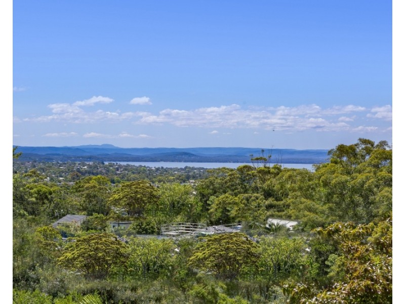 8 Masefield Avenue, Bateau Bay NSW 2261