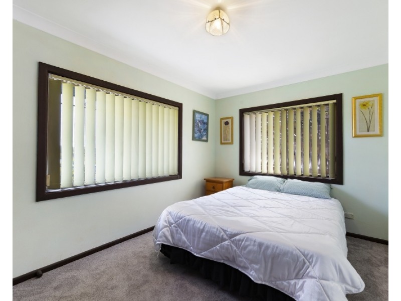 8 Masefield Avenue, Bateau Bay NSW 2261
