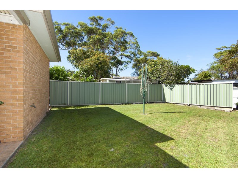 33 Bateau Bay Road, Bateau Bay NSW 2261