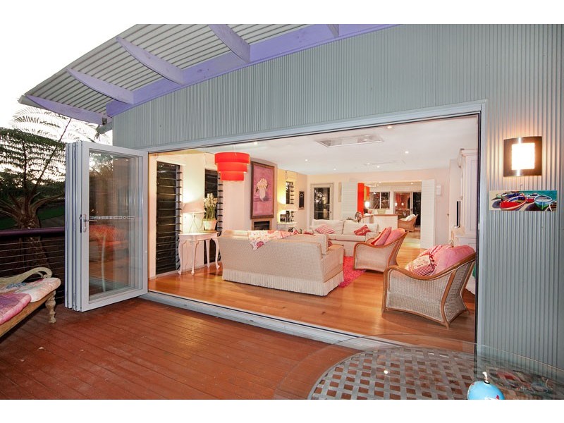 51 Barry Street, Bateau Bay NSW 2261