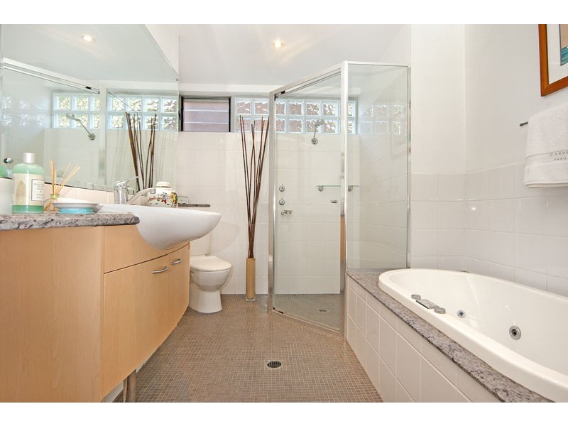 51 Barry Street, Bateau Bay NSW 2261
