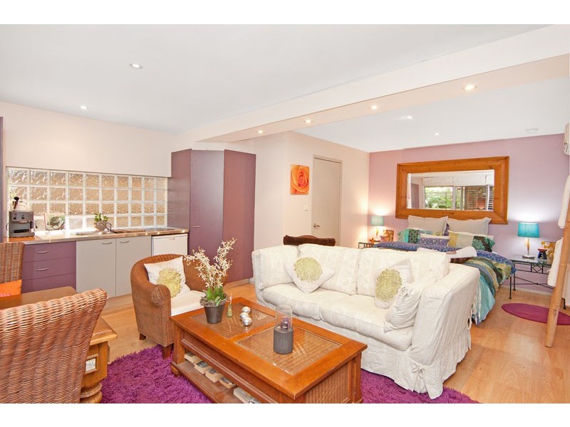 51 Barry Street, Bateau Bay NSW 2261