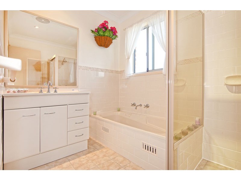 34 Henzel Road, Green Point NSW 2251