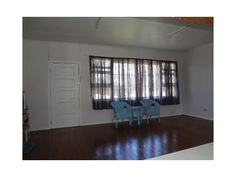 47 Bateau Bay Road, Bateau Bay NSW 2261