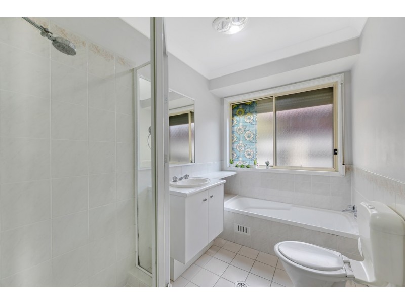 10 Macintyre Street, Bateau Bay NSW 2261