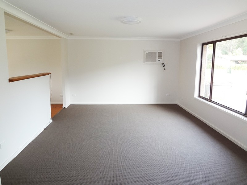 18 Blenheim Avenue, Berkeley Vale NSW 2261