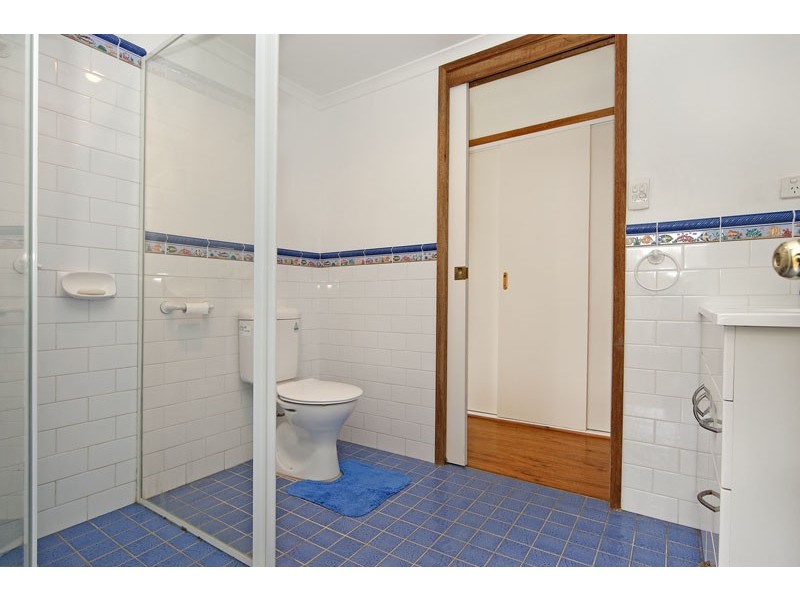 16 Anglers Drive, Bateau Bay NSW 2261