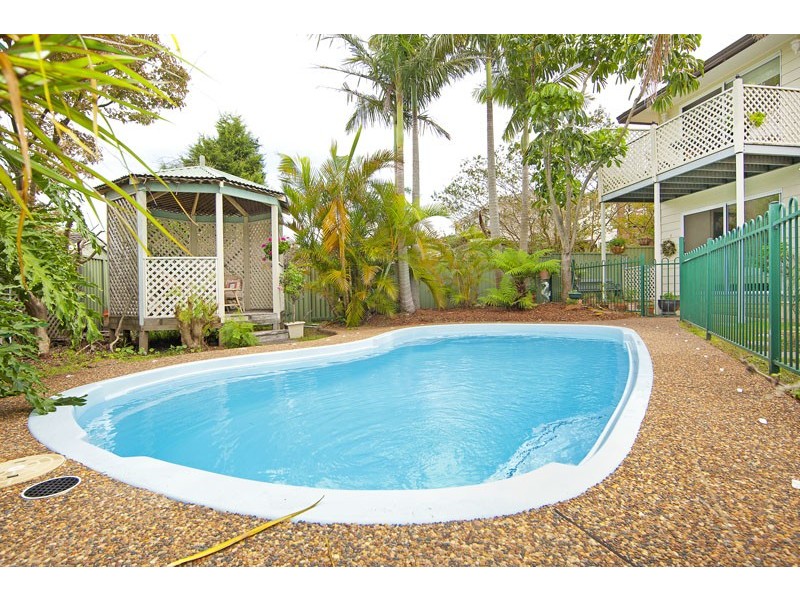 16 Anglers Drive, Bateau Bay NSW 2261