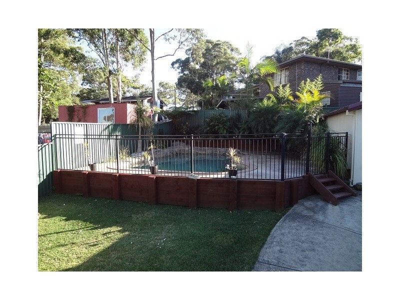 9 Shannon Parade, Berkeley Vale NSW 2261