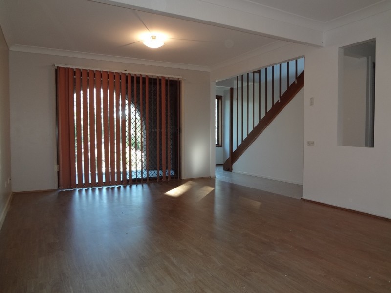 9 Shannon Parade, Berkeley Vale NSW 2261