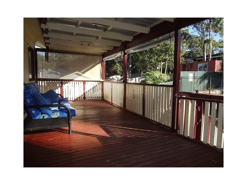 9 Shannon Parade, Berkeley Vale NSW 2261