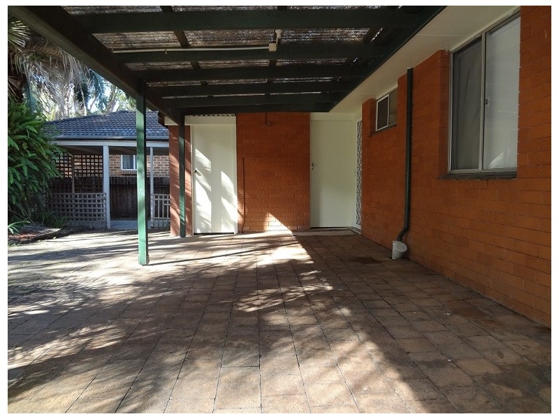 31 Albatross Road, Berkeley Vale NSW 2261