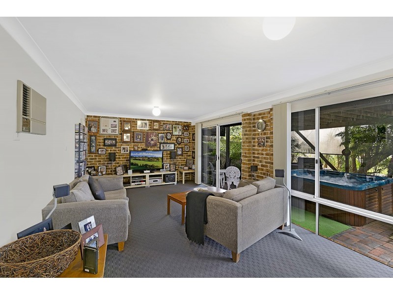 27 Stephenson Road, Bateau Bay NSW 2261