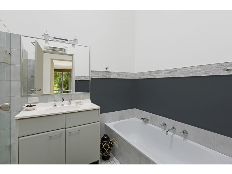 27 Stephenson Road, Bateau Bay NSW 2261