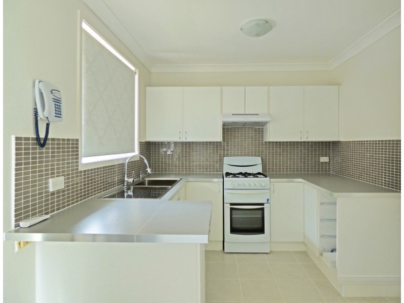 2 Adrian Close, Bateau Bay NSW 2261