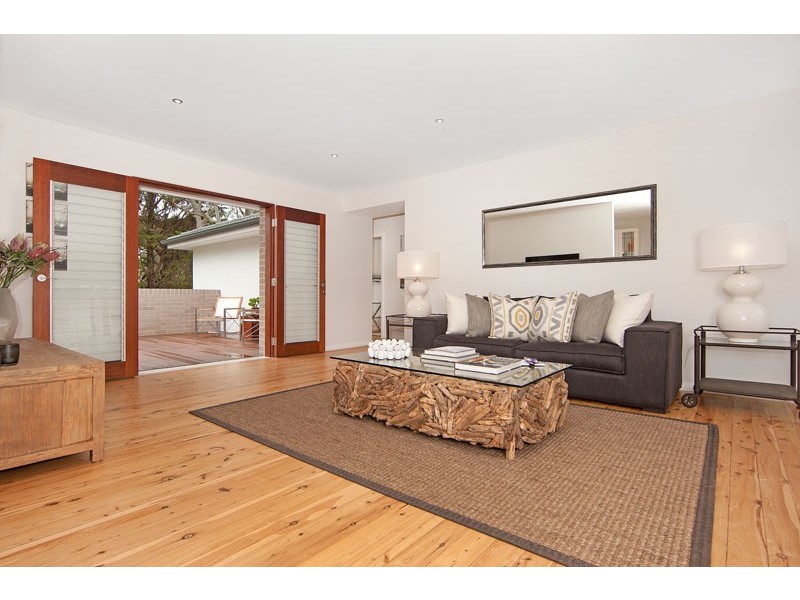 60 Lakin Street, Bateau Bay NSW 2261