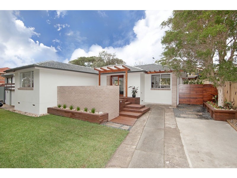 60 Lakin Street, Bateau Bay NSW 2261