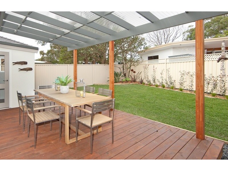 60 Lakin Street, Bateau Bay NSW 2261