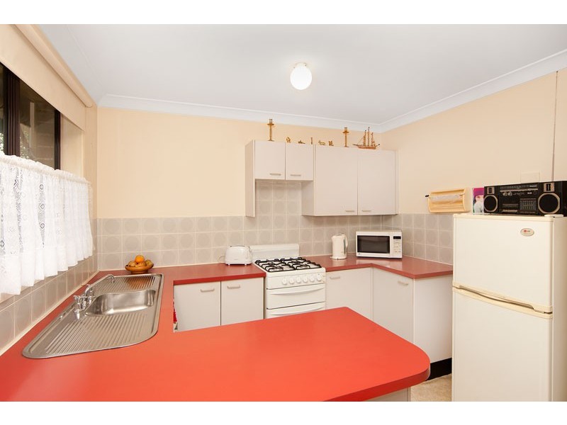 4 Debra Anne Drive, Bateau Bay NSW 2261