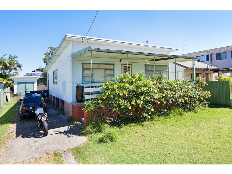 9 Coogee Avenue, The Entrance North NSW 2261