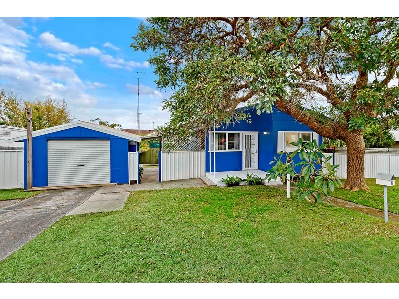 6 Ventura Avenue, Bateau Bay NSW 2261