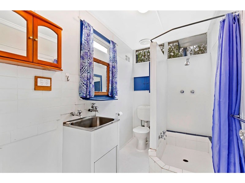 6 Ventura Avenue, Bateau Bay NSW 2261