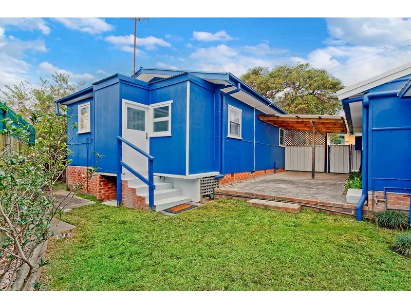 6 Ventura Avenue, Bateau Bay NSW 2261