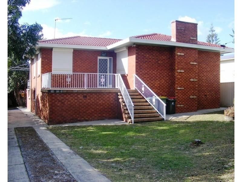 24 Warrigal Street, The Entrance NSW 2261