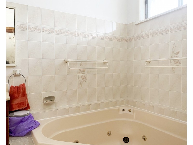 24 Warrigal Street, The Entrance NSW 2261