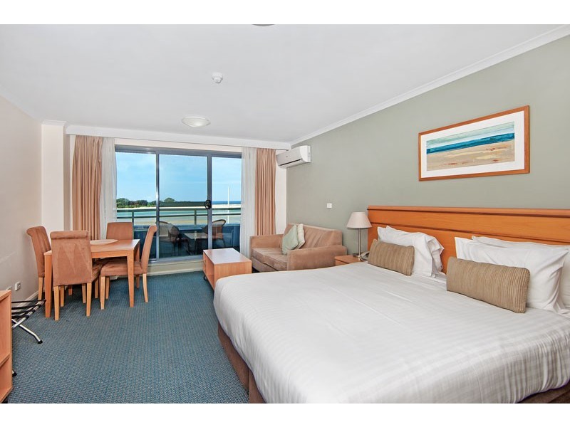 407/89-95 The Entrance Road, The Oaks Resort, The Entrance NSW 2261