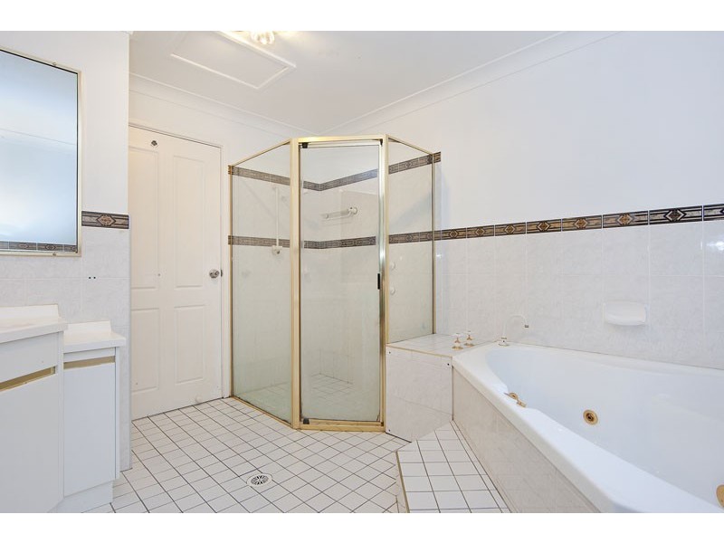 8 Noorong Avenue, Forresters Beach NSW 2260