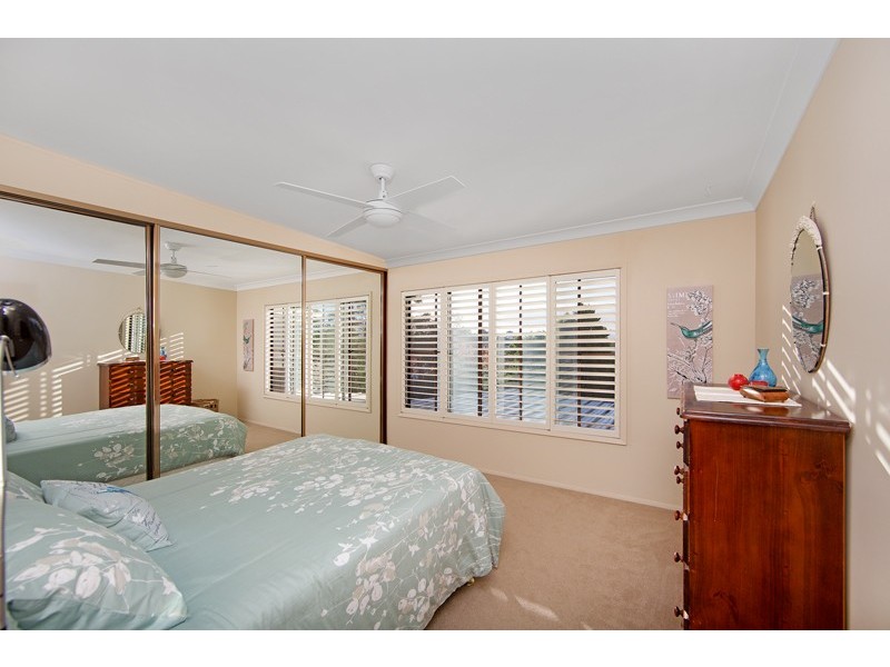 6 Jonathon Close, Bateau Bay NSW 2261