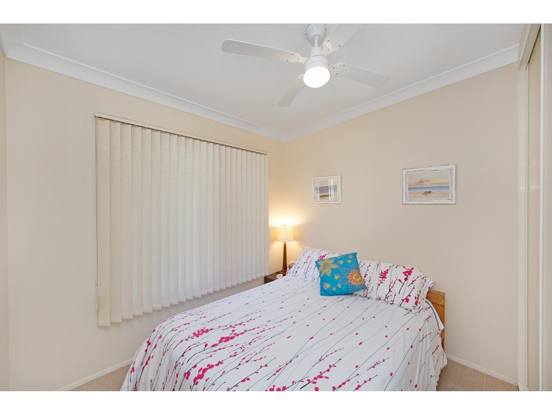 6 Jonathon Close, Bateau Bay NSW 2261