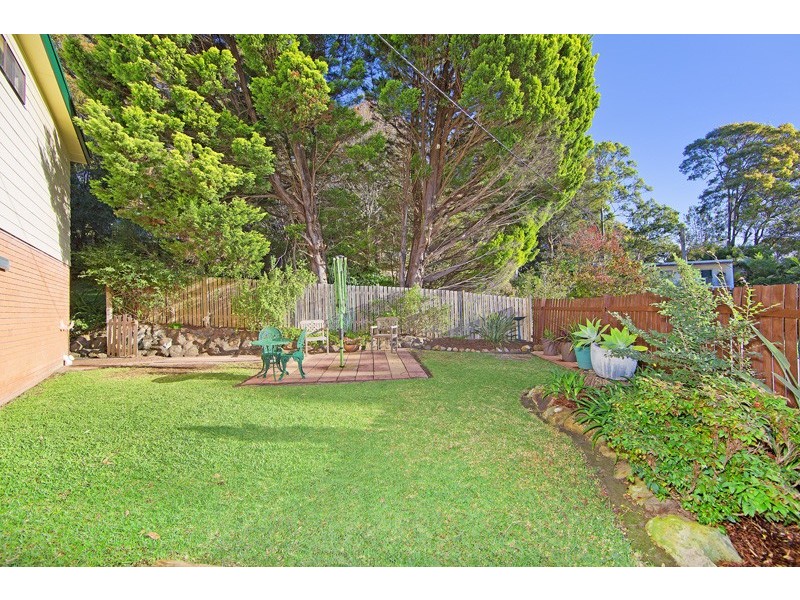 6 Jonathon Close, Bateau Bay NSW 2261
