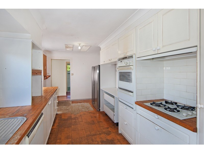 4 Barramundi Place, Bateau Bay NSW 2261