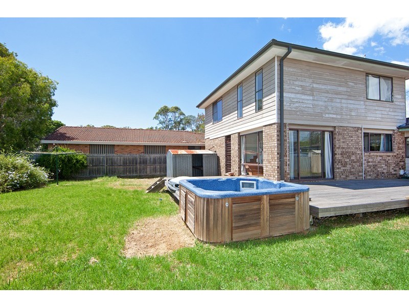 4 Barramundi Place, Bateau Bay NSW 2261