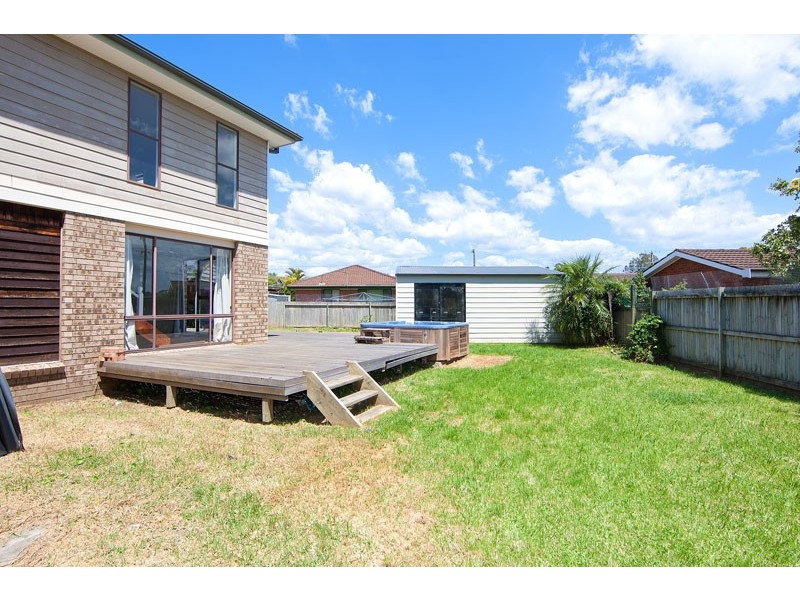 4 Barramundi Place, Bateau Bay NSW 2261