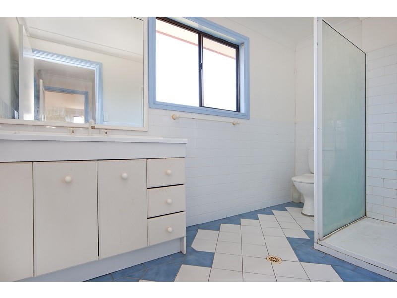 4 Barramundi Place, Bateau Bay NSW 2261